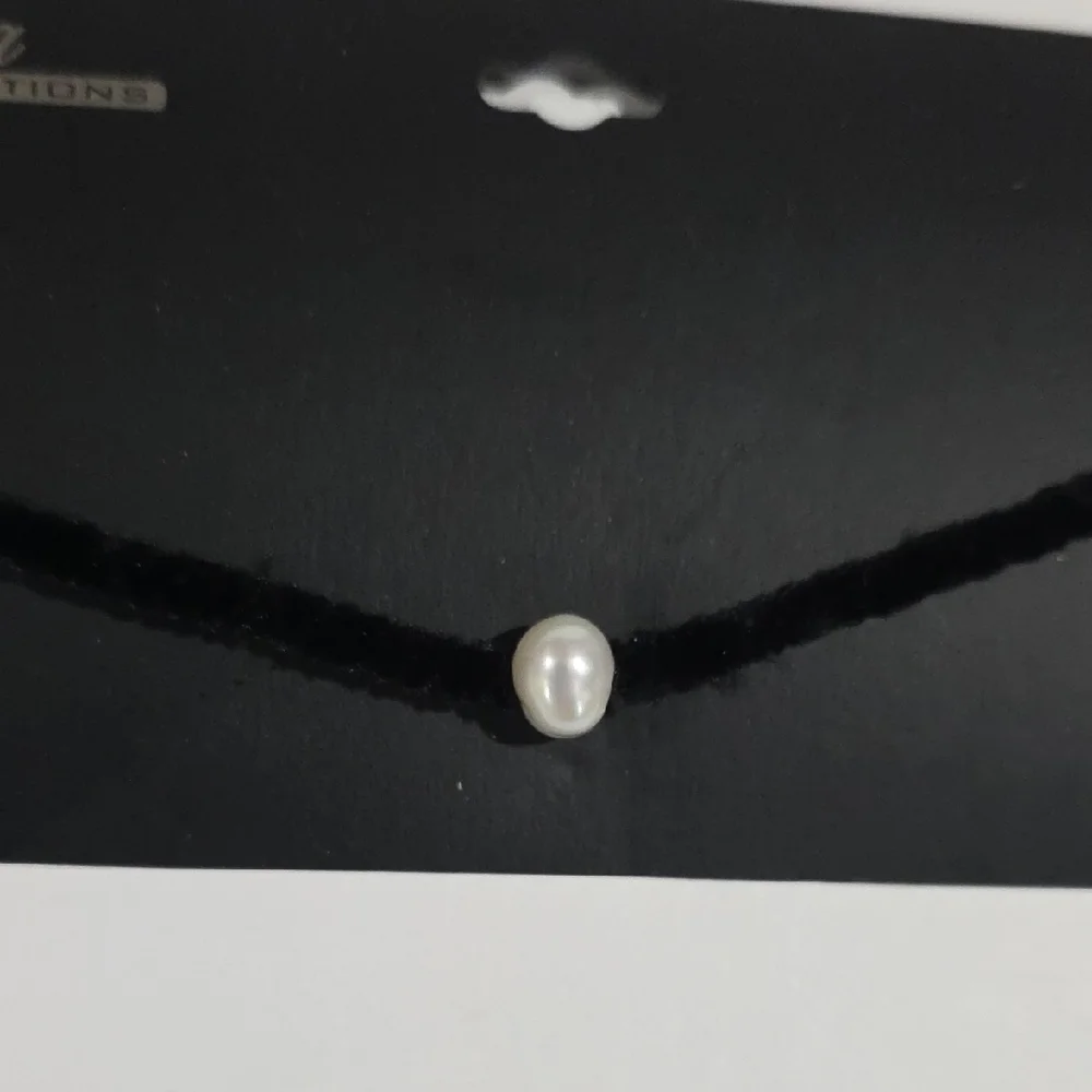 Black Fuzzy Cord Pearl Choker – White Faux Bead Minimalist Statement Jewelry